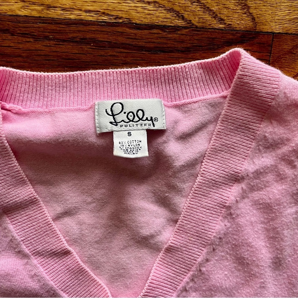Lilly Pulitzer V Neck Sweater - Women’s
Small. Pink - Picture 3 of 8